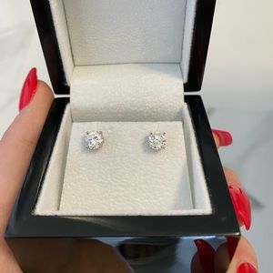 Natural Diamond 1.87ct 14KW Stud Earrings